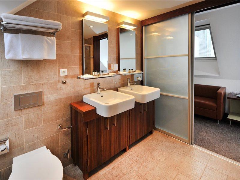 Beigli Hotel & Garden براتسيلافا المظهر الخارجي الصورة