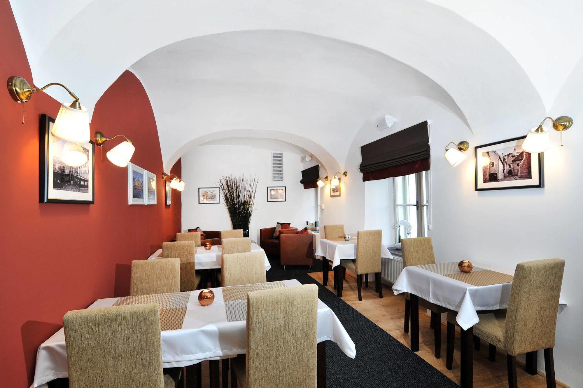 Beigli Hotel & Garden براتسيلافا المظهر الخارجي الصورة
